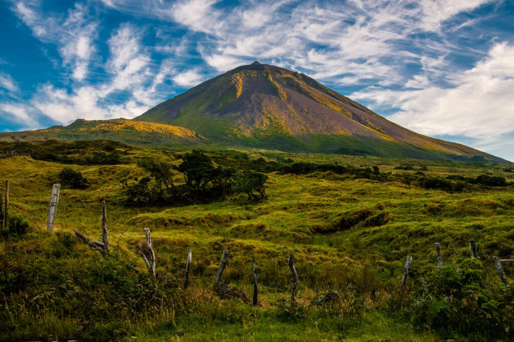 Du Pico: Bedeutung, Pico Portugal, Mount Pico Azoren, Pico do Arieiro und Pico dos Barcelos im Überblick du pico