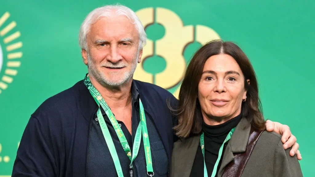 Rudi Völler Ehefrau: Wer ist Sabrina Völler? Ehe, Kinder und Familie rudi völler ehefrau